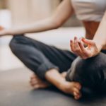 Не только для женщин и можно похудеть: самые популярные мифы о йоге