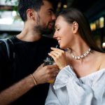 Чистый афродизиак: какие ноты женского парфюма мужчины готовы слушать вечно